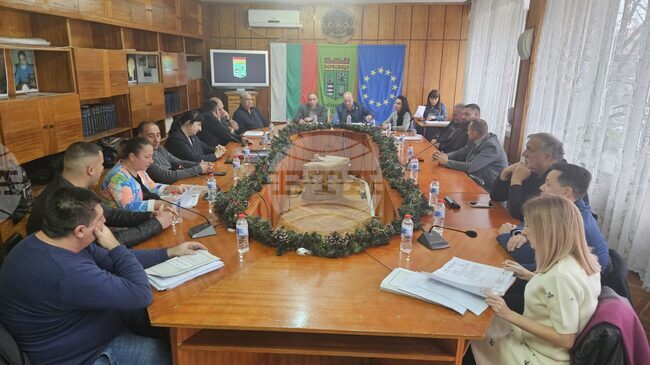 Общинският съвет в Берковица реши да предостави безвъзмездно дърва на две кухни от домашния социален патронаж