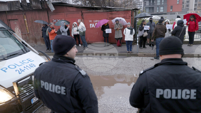 Приключи протестът пред административната сграда на район "Витоша" срещу строителството до Боянското блато и унищожаване на речното му корито 