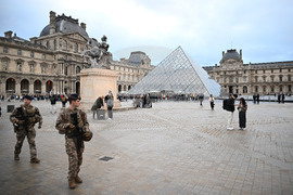 France Louvre Robbery