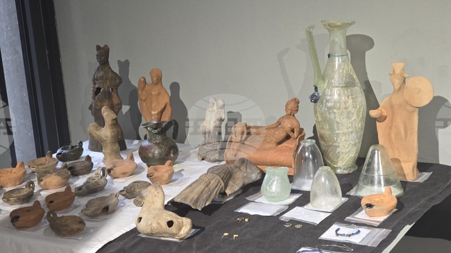 Над 1500 артефакта са открити през изминалия сезон при разкопките в античния град Хераклея Синтика