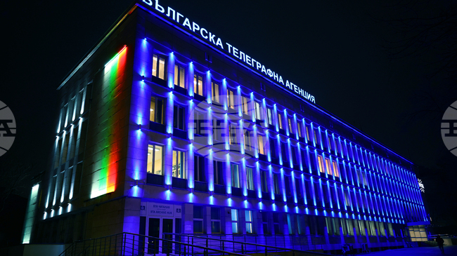 Повече от два часа сградата на БТА е без интернет