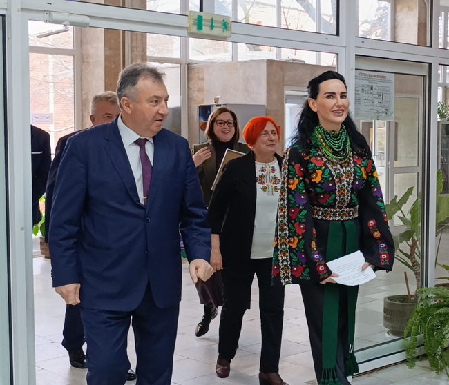 Община Шумен започва процедура за възстановяване на връзките с побратимения Херсон