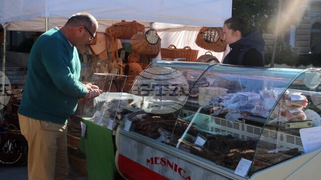 ХИНА: Потреблението на дребно в Хърватия през октомври се е увеличило с 4,1% на годишна база