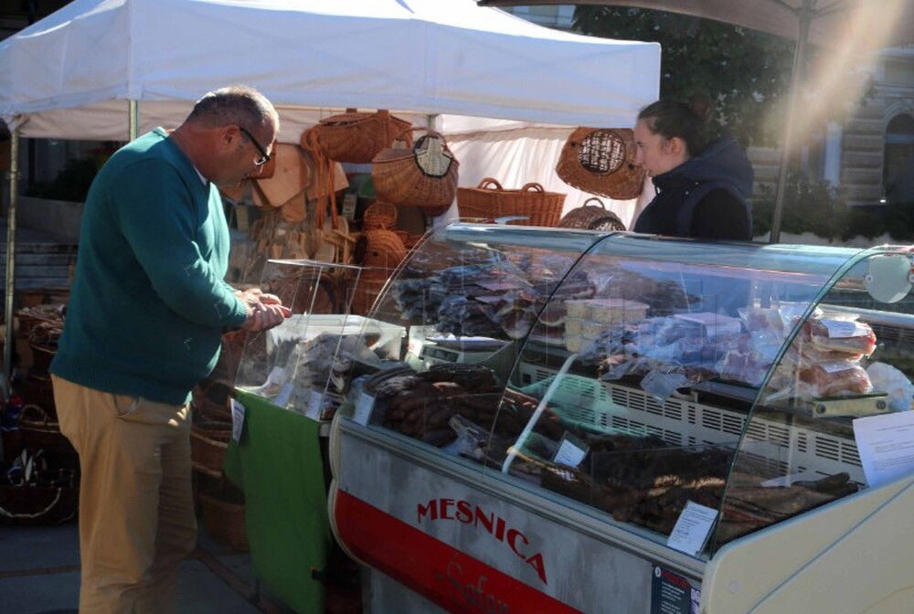 ХИНА: Потреблението на дребно в Хърватия през октомври се е увеличило с 4,1% на годишна база