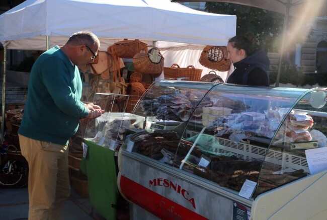 ХИНА: Потреблението на дребно в Хърватия през октомври се е увеличило с 4,1% на годишна база