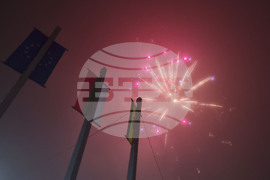 Генерал Тошево - коледни светлини - елха