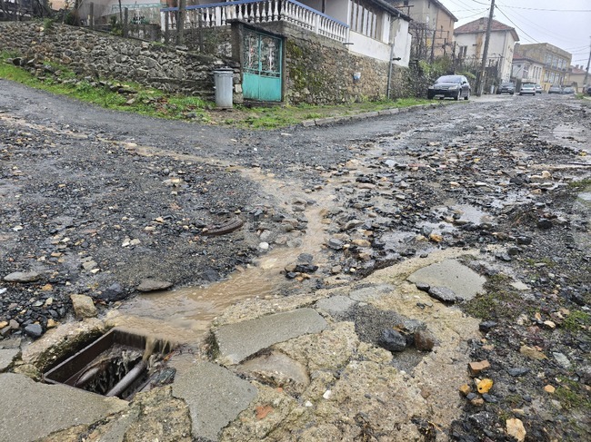Труднопроходими са част от улиците в петричкото село Ключ, съобщи кметът Македонка Иванова