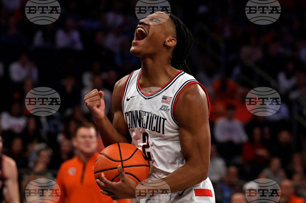 Illinois UConn Basketball