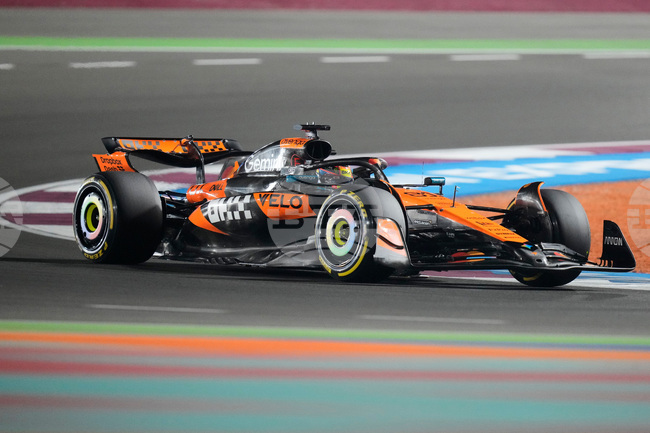 Оскар Пиастри ще стартира от полпозишън в спринтовото състезание в Катар