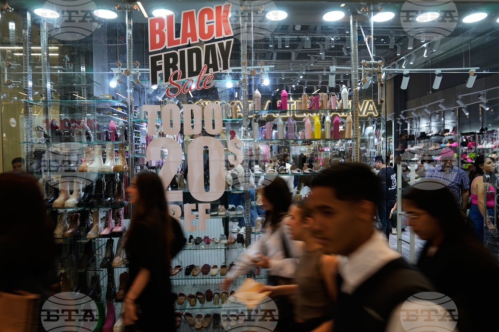 Рекордните 11,8 млрд. д. са похарчили онлайн потребителите в САЩ за Черния петък, отчита „Адоби аналитикс“