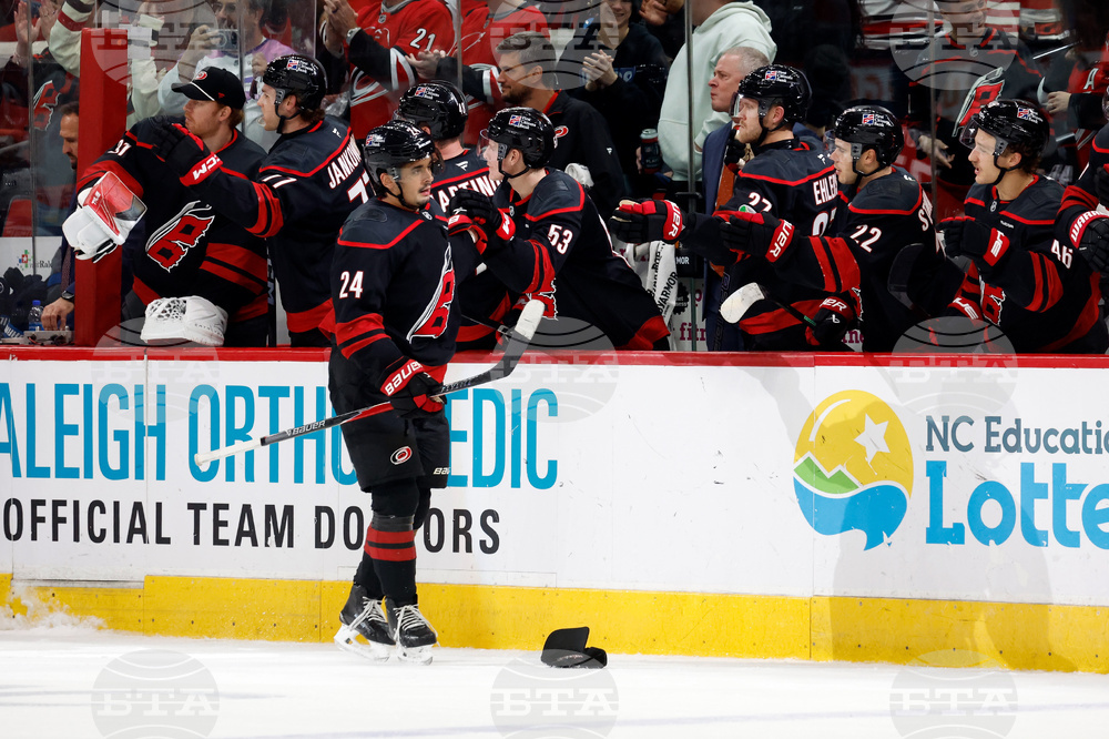 Jets Hurricanes Hockey