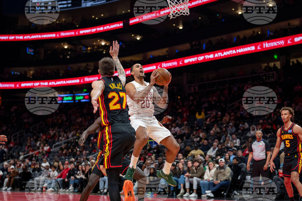 Cavaliers Hawks Basketball