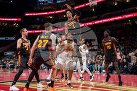 Cavaliers Hawks Basketball