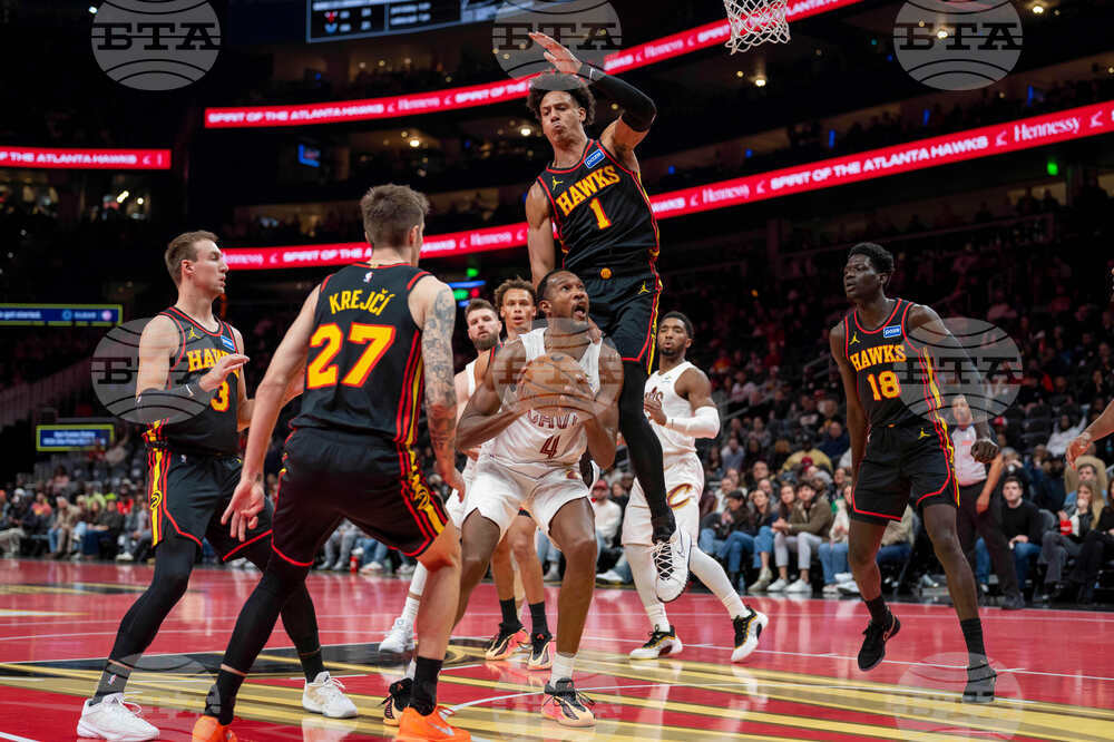 Cavaliers Hawks Basketball