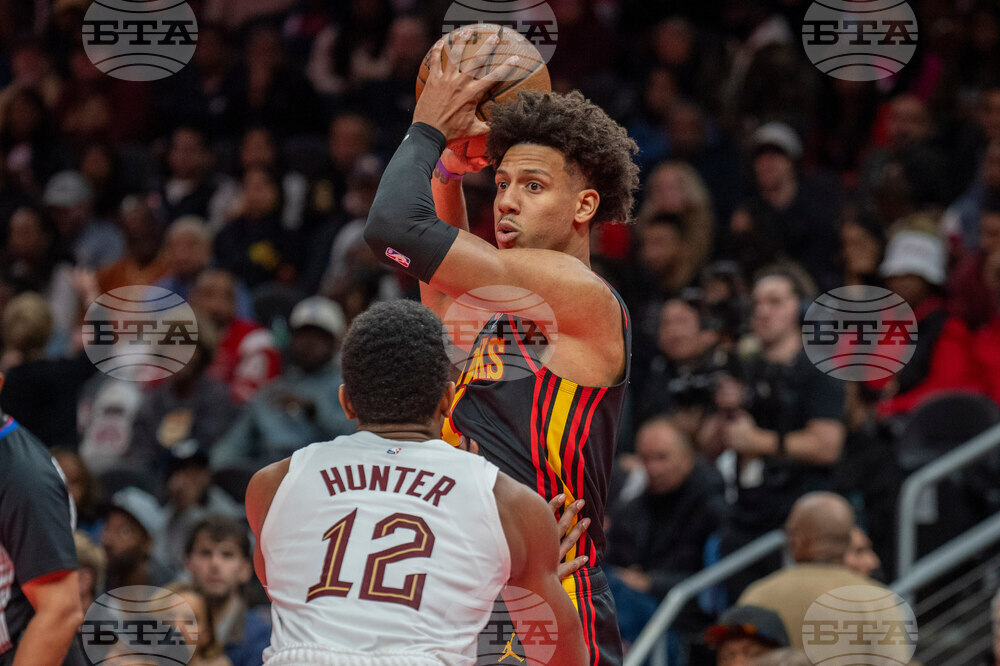 Cavaliers Hawks Basketball