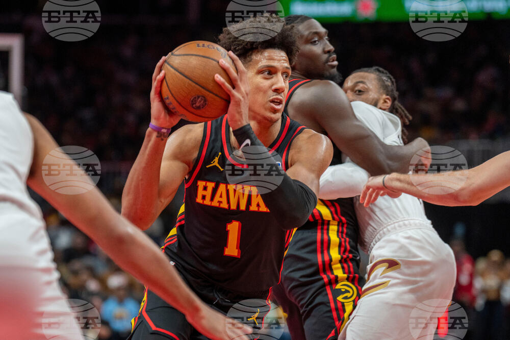 CORRECTION Cavaliers Hawks Basketball