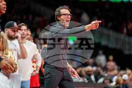 Cavaliers Hawks Basketball