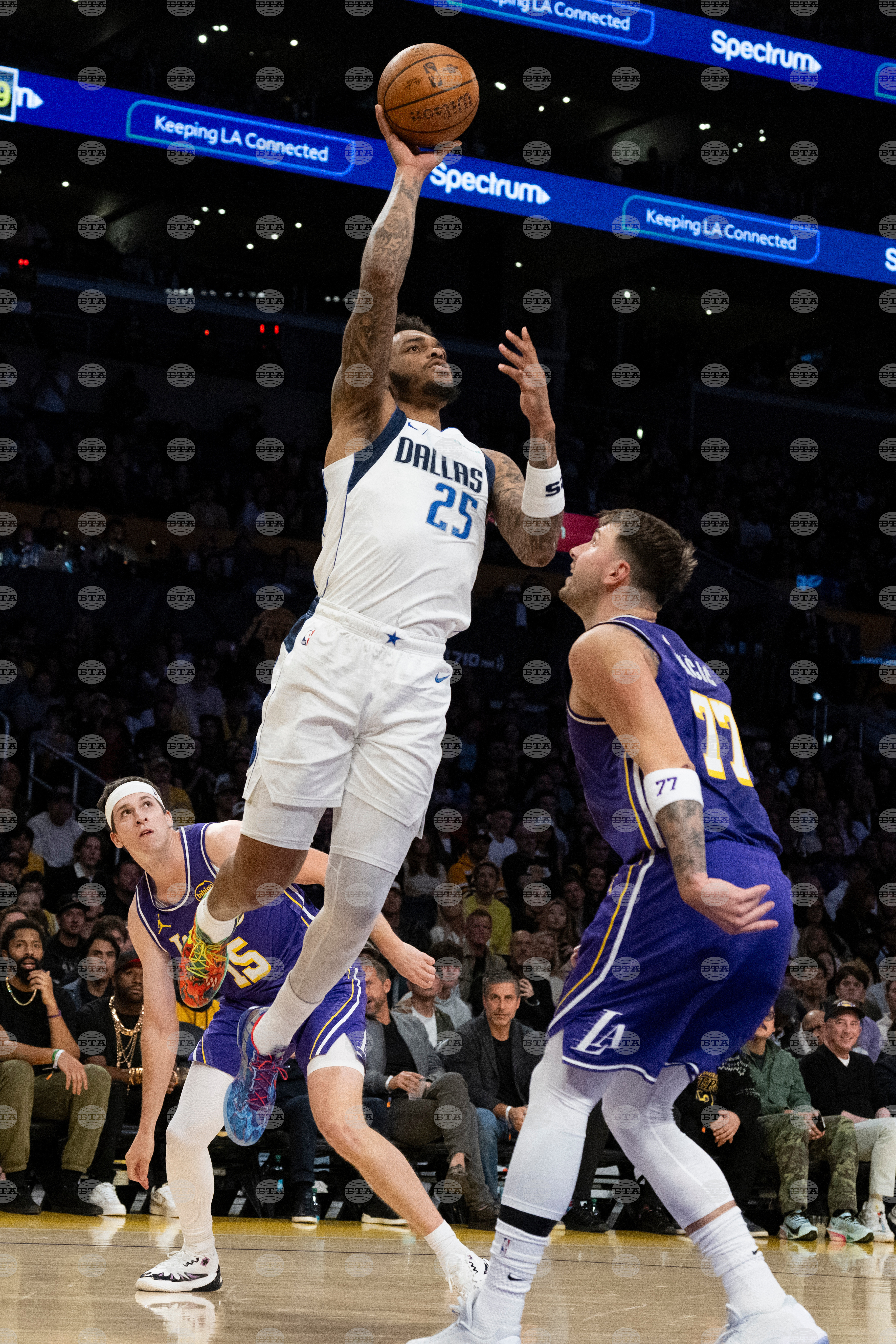 Mavericks Lakers Basketball