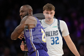 Mavericks Lakers Basketball