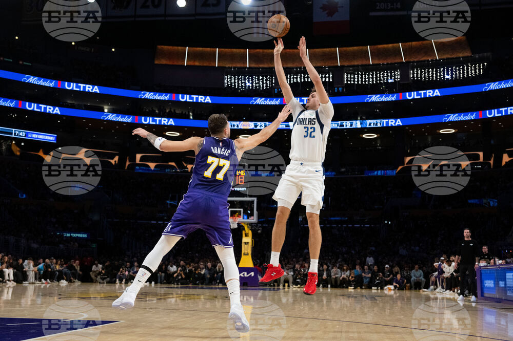 Mavericks Lakers Basketball