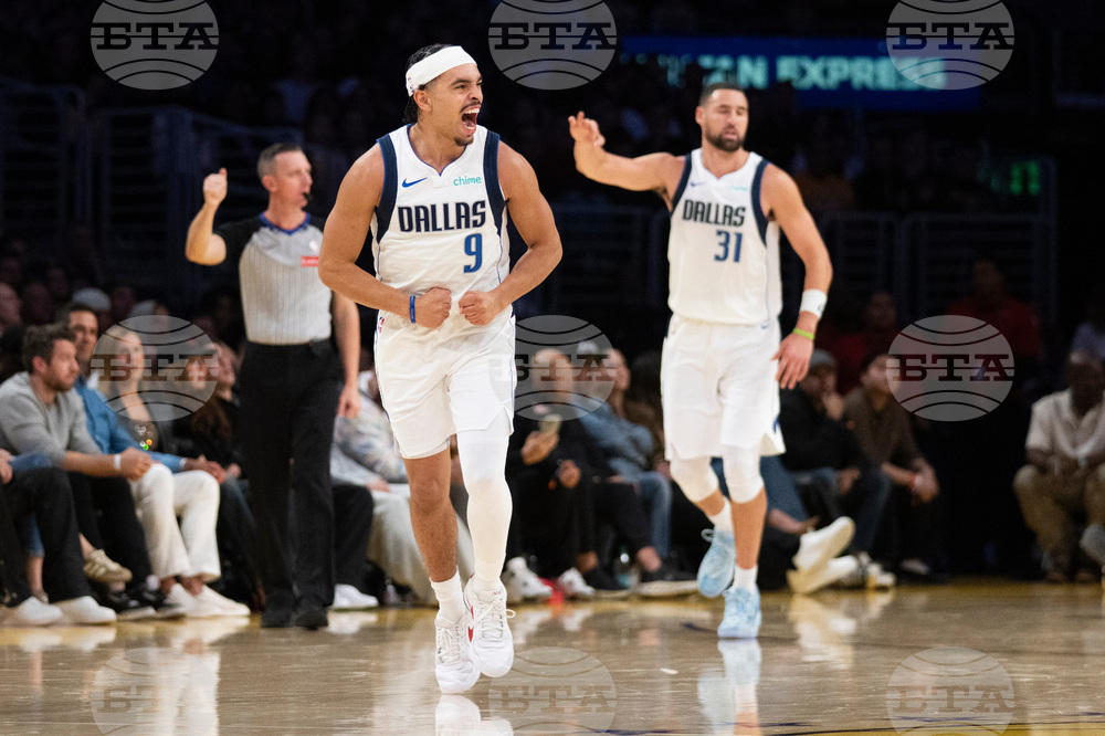 Mavericks Lakers Basketball