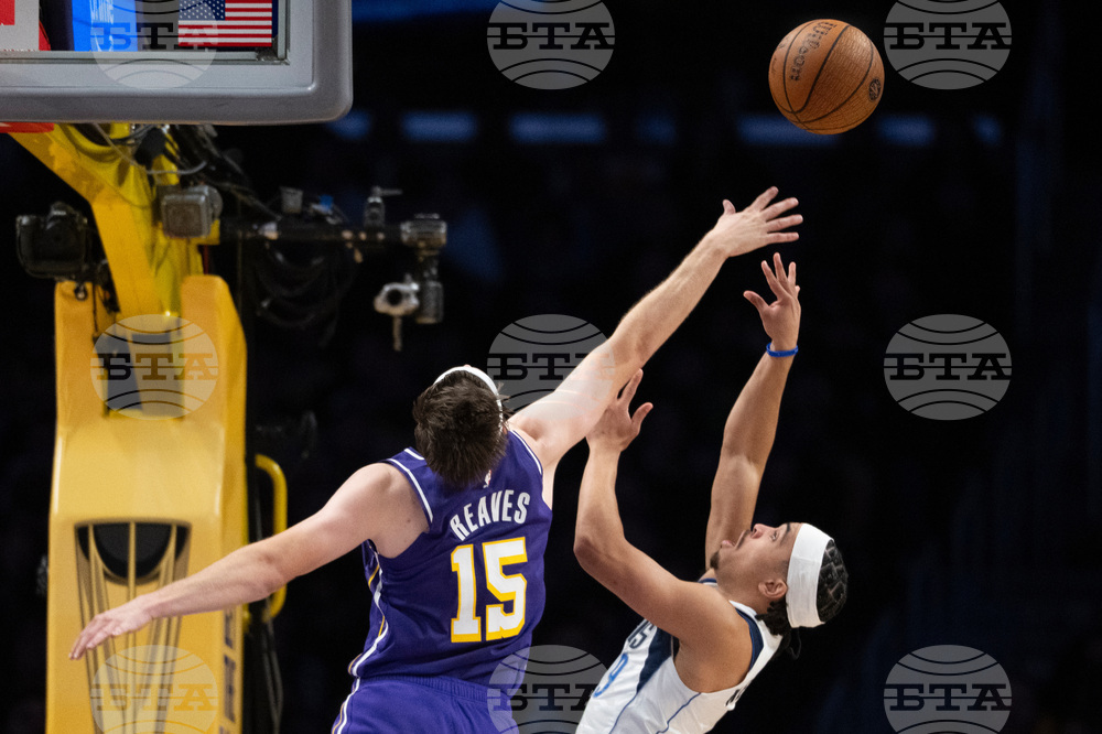 Mavericks Lakers Basketball