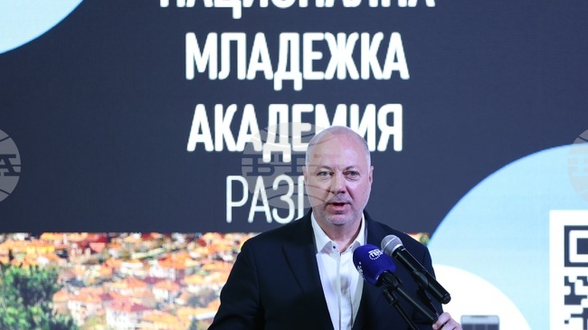 В Благоевградско положението с проливните дъждове, разливи и наводнения е овладяно, каза премиерът Росен Желязков