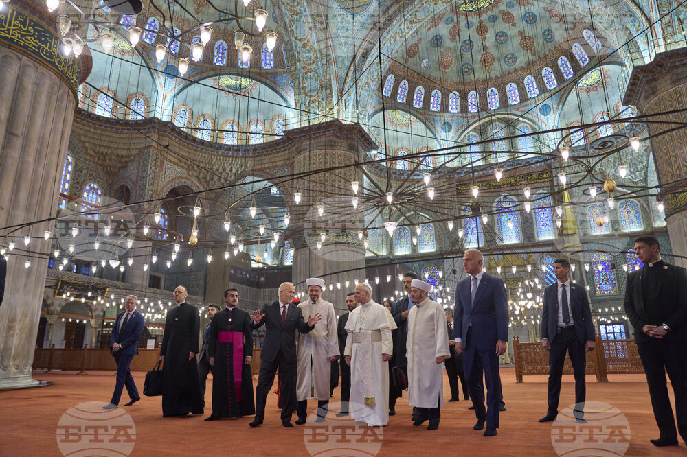 ADDITION Turkey Mideast Pope