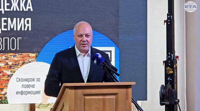 В момента има социални напрежения, защото се натрупаха поводи през последните години, заяви премиерът Росен Желязков