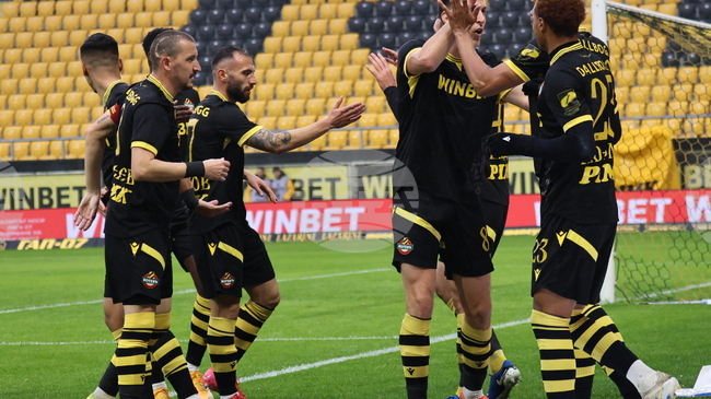 Ботев Пловдив награждава най-добрия футболист на клуба за годината на церемония на Коледен базар „Колежа“