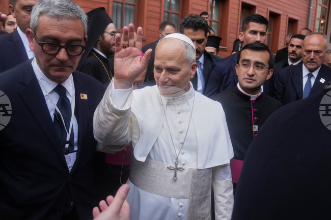 Протест от представител на турската националистическа партия срещу посещението на Папа Лъв XIV в Изник: "Превърнаха го в шоу"
