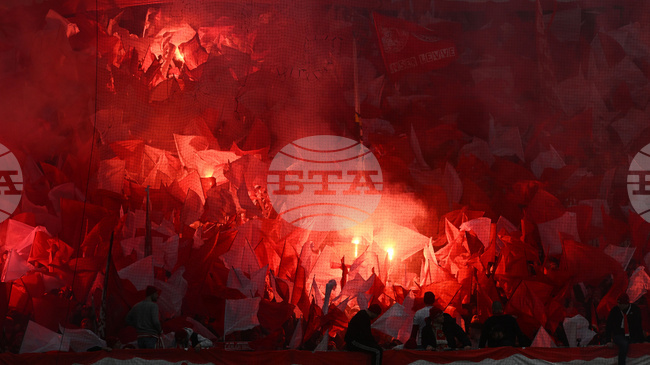 Стотици германски футболни фенове протестираха в Бремен срещу планираните по-строги мерки за сигурност на стадионите