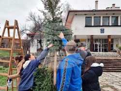 Село Скриняно - младежи - коледна украса