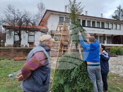 Село Скриняно - младежи - коледна украса
