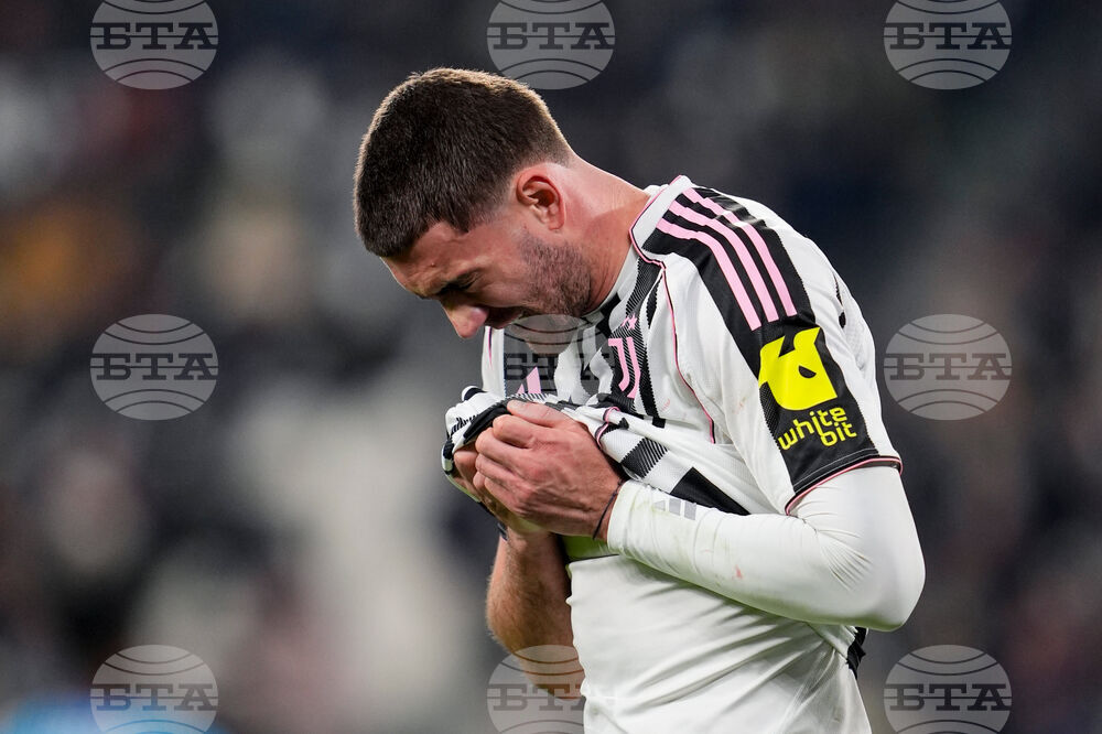 Нападателят на Ювентус Душан Влахович ще отсъства от терените между два и три месеца заради мускулна травма