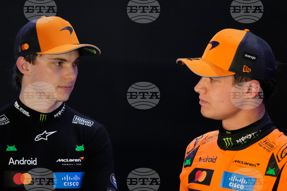 APTOPIX Qatar F1 GP Auto Racing