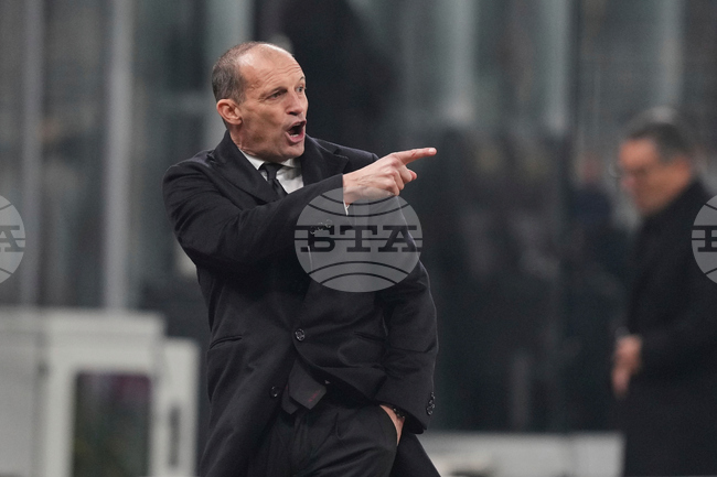 Интер и Наполи имат по-голям шанс да спечелят титлата, смята треньорът на Милан Масимилиано Алегри