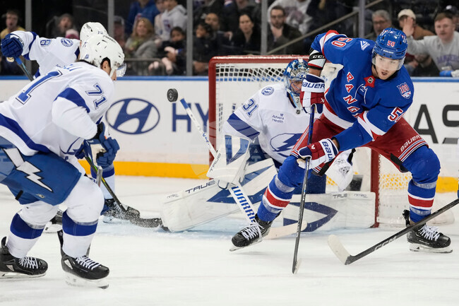 Водачът в Източната конференция Тампа Бей постигна седма поредна победа в НХЛ