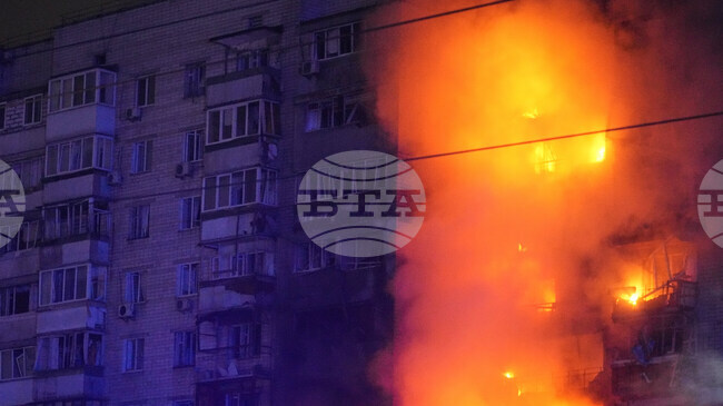 Един човек е загинал, 11 са ранени при нападение с дронове близо до Киев, съобщават украинските власти