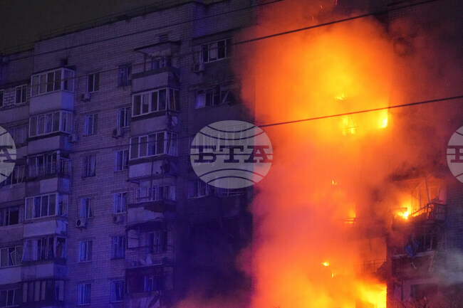 Един човек е загинал, 11 са ранени при нападение с дронове близо до Киев, съобщават украинските власти