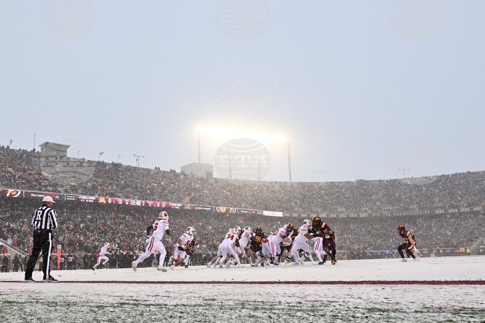 Wisconsin Minnesota Football