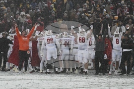 Wisconsin Minnesota Football