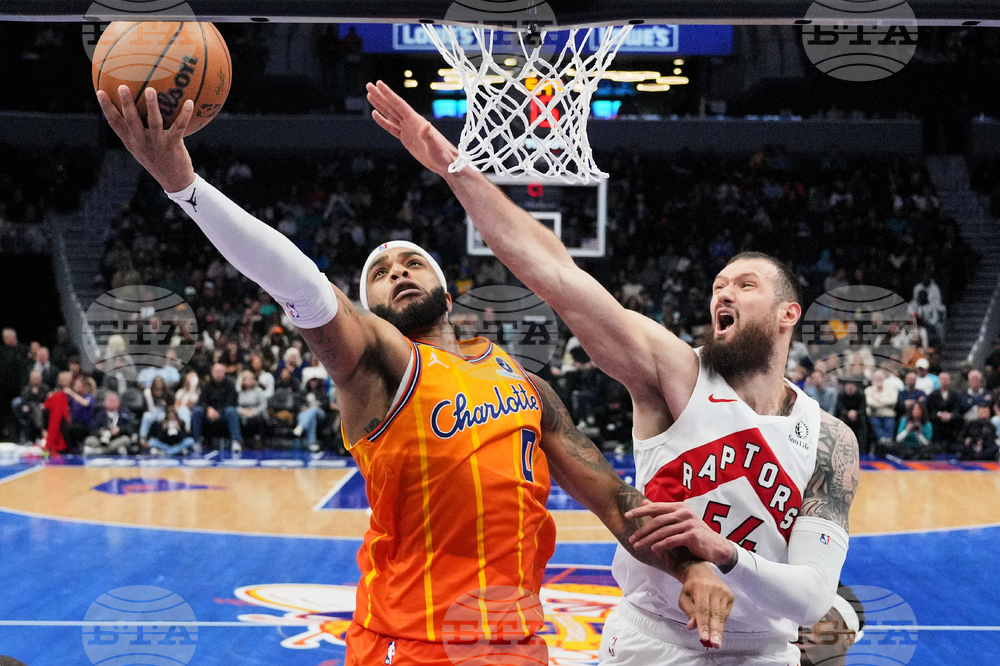 Шарлът победи Торонто след продължение в НБА