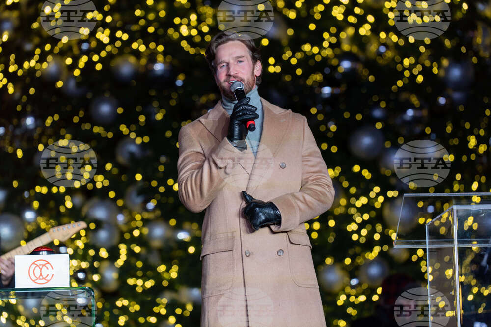 DC Holiday Tree Lighting