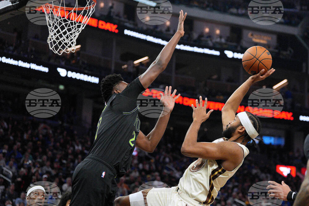 Pelicans Warriors Basketball