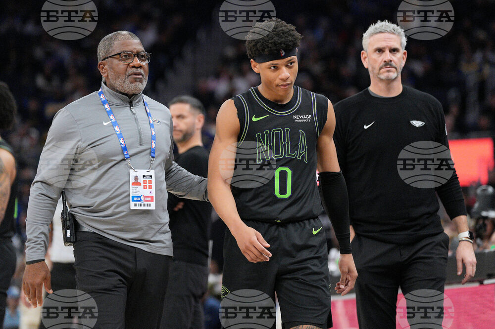 Pelicans Warriors Basketball