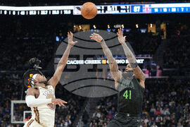 Pelicans Warriors Basketball