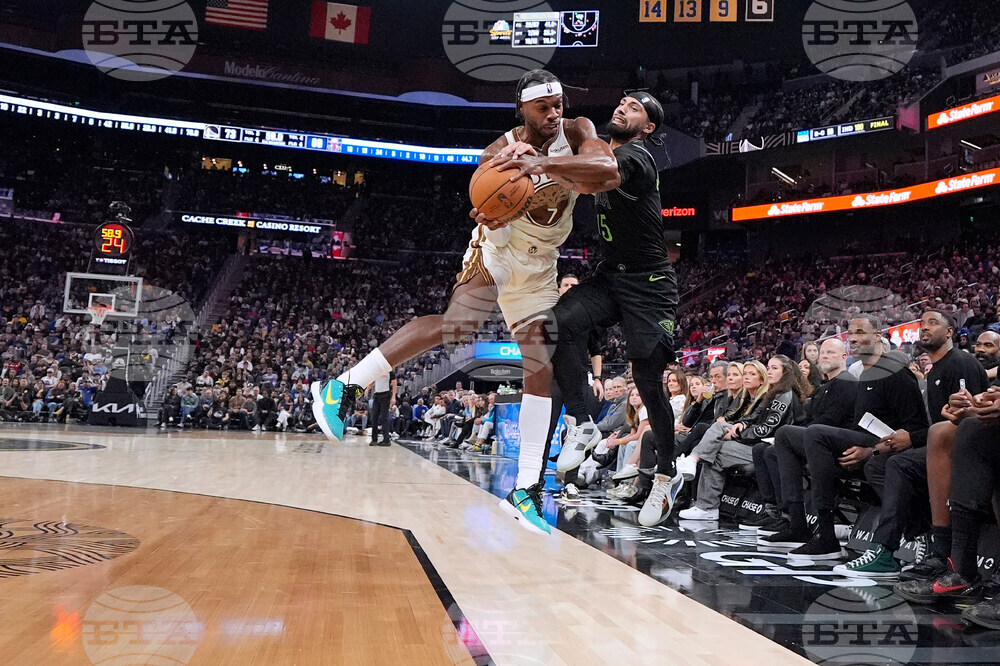 Pelicans Warriors Basketball