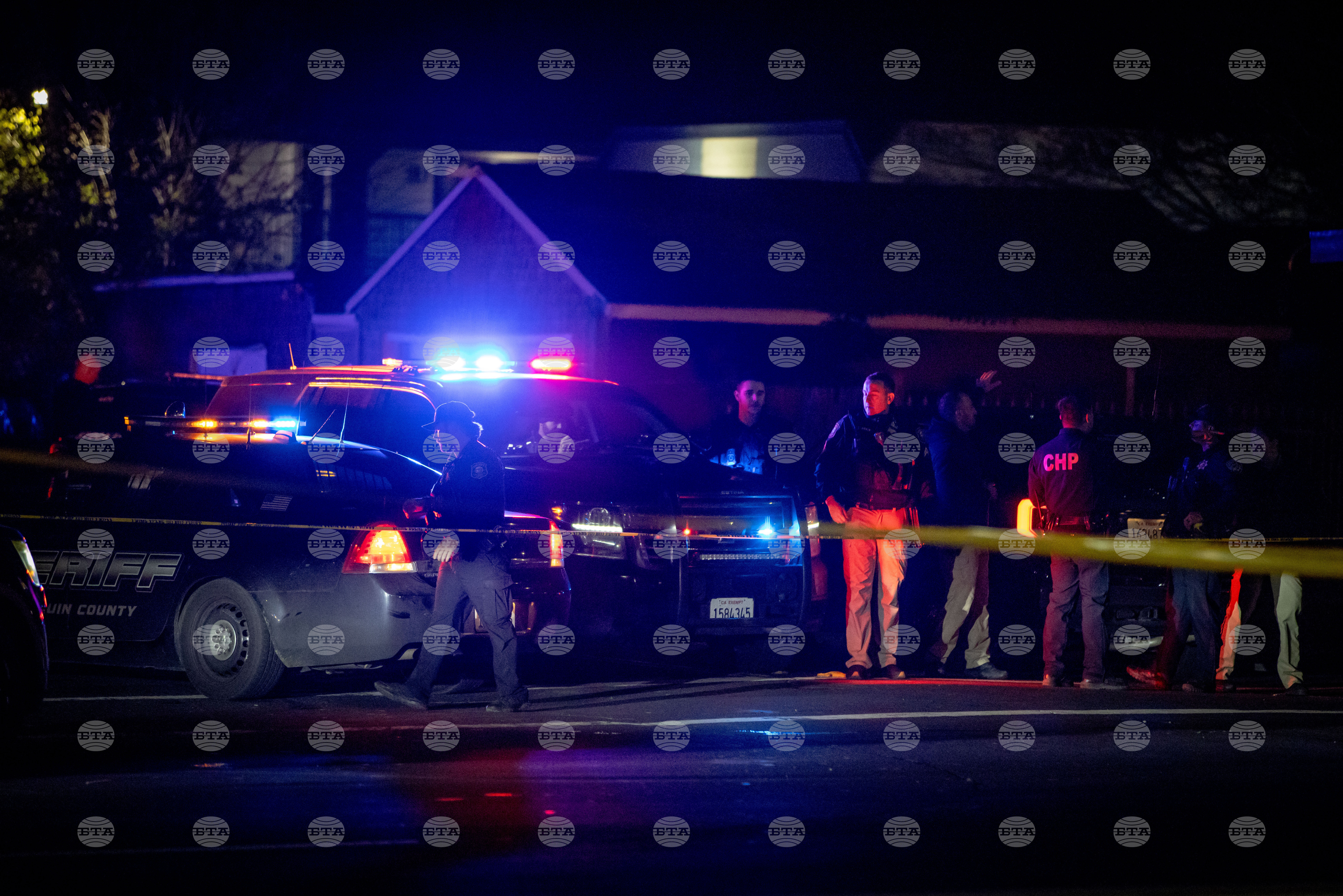 Четирима души бяха убити, а десет ранени при стрелба на семейно събиране в банкетна зала в Стоктън