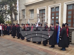 Плевен - Медицински университет - дипломиране - млади лекари